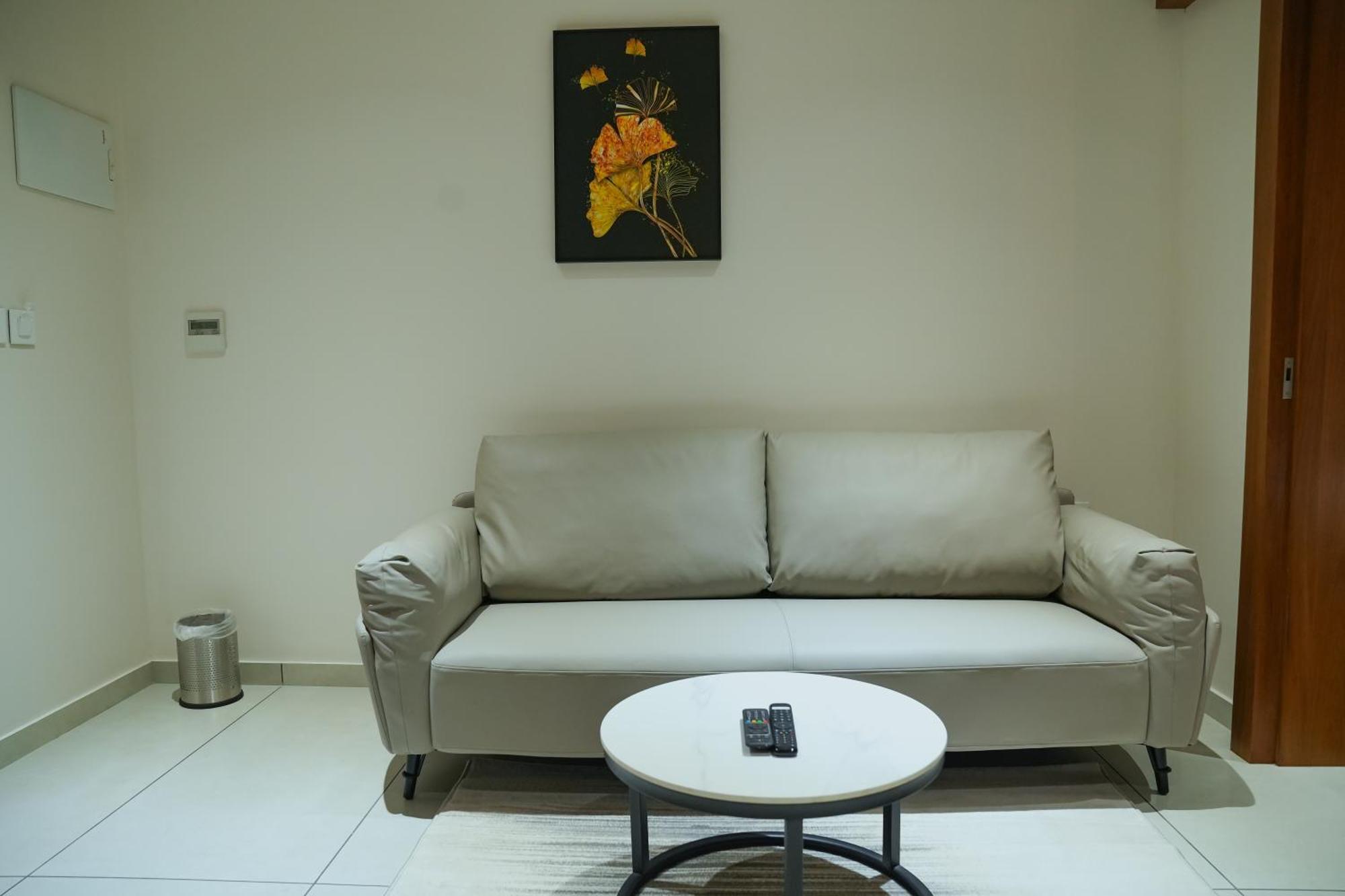 Hotel Cloud Bay Manjeri Bagian luar foto